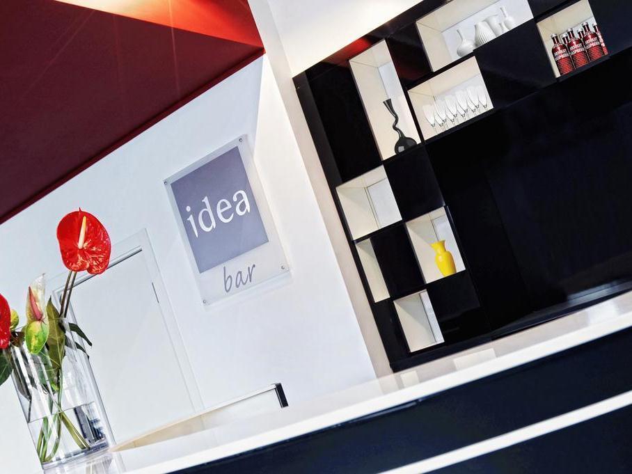 Idea Hotel Milano Malpensa Airport Case Nuove  Eksteriør billede Reception desk of Idea Bar